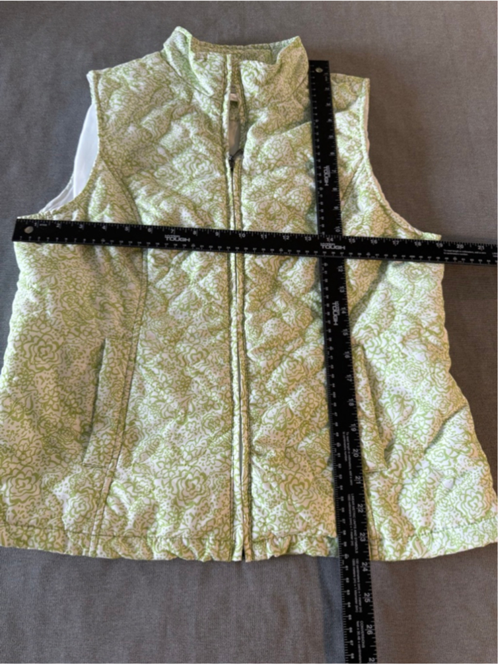 Christopher & Banks quilted vest green and white floral size Medium - Picture 6 of 9